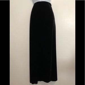 Eddie Bauer Velvet A Line 40” Maxi 12T